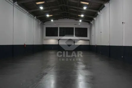 Galpão / Depósito / Armazém para venda ou aluguel, 750m² no Humaitá, Porto Alegre