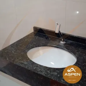 Loja / Salão / Ponto Comercial para alugar, 105m² no Centro, Arapongas