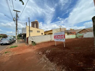 Terreno / Lote / Condomínio à venda, 219m² no Centro, Ibiporã