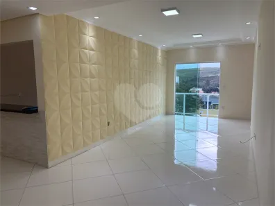 Sobrado com 2 Quartos para venda ou aluguel, 212m² no Jardim São Pedro, Mogi das Cruzes
