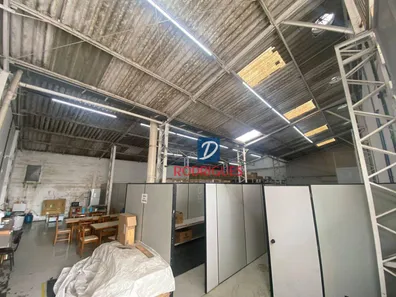 Galpão / Depósito / Armazém para alugar, 1700m² no Taboão, Diadema
