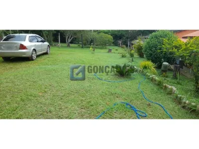 Fazenda / Sítio / Chácara com 3 Quartos à venda, 120m² no Várzea de Baixo, Sarapuí