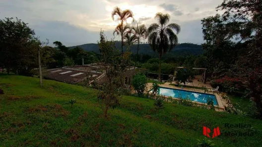 Fazenda / Sítio / Chácara com 4 Quartos à venda, 500m² no Itaquaciara, Itapecerica da Serra
