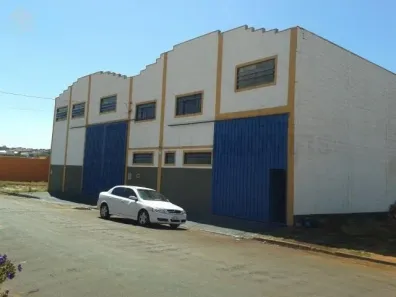 Loja / Salão / Ponto Comercial com 1 Quarto à venda, 320m² no Nova Cravinhos, Cravinhos