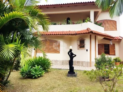 Casa com 4 Quartos à venda, 240m² no Niterói, Canoas
