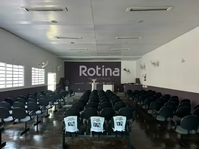 Galpão / Depósito / Armazém à venda, 194m² no Jardim das Palmeiras, Uberlândia