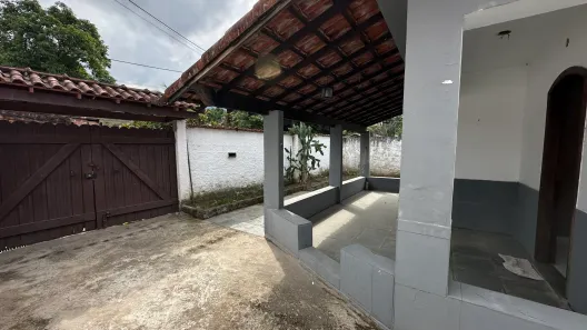 Casa com 2 Quartos para venda ou aluguel, 440m² no Centro, Guapimirim