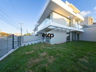Sobrado com 3 Quartos à venda, 195m² no Uberaba, Curitiba