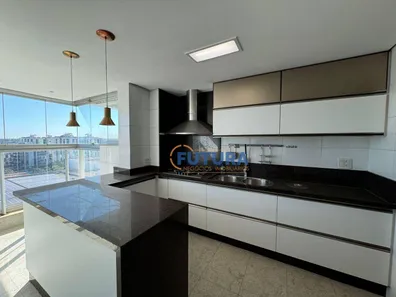 Apartamento com 4 Quartos à venda, 253m² no Zona Industrial, Brasília