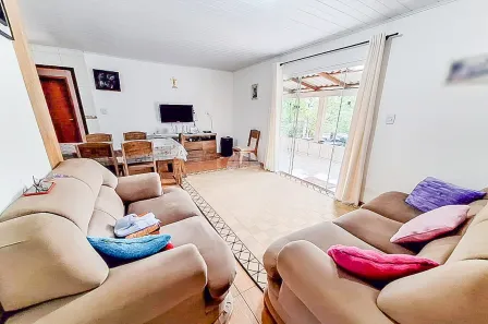 Fazenda / Sítio / Chácara com 3 Quartos à venda, 120m² no Roseira, Campina Grande do Sul