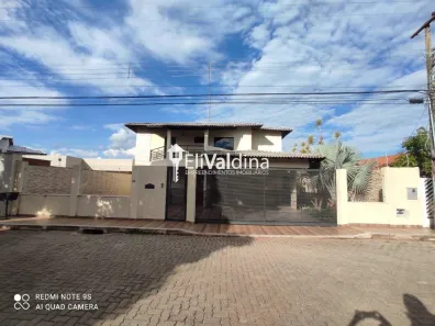 Casa com 4 Quartos à venda, 340m² no Região dos Lagos, Brasília