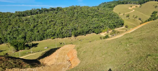 Fazenda / Sítio / Chácara à venda, 38000m² no , Águas Mornas