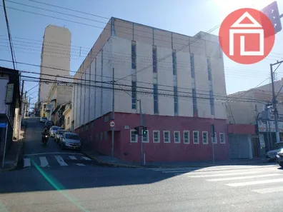 Prédio Inteiro para alugar, 747m² no Centro, Bragança Paulista