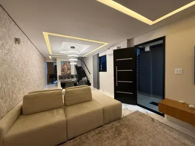 Sobrado com 4 Quartos à venda, 161m² no Guilhermina, Praia Grande