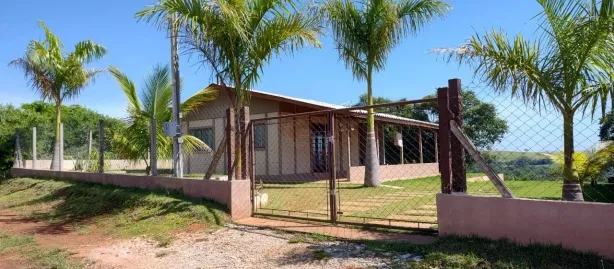 Fazenda / Sítio / Chácara com 2 Quartos à venda, 77m² no , Sertanópolis