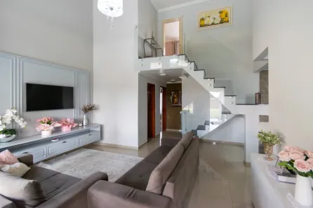 Sobrado com 4 Quartos à venda, 220m² no Itaboa, Campo Largo