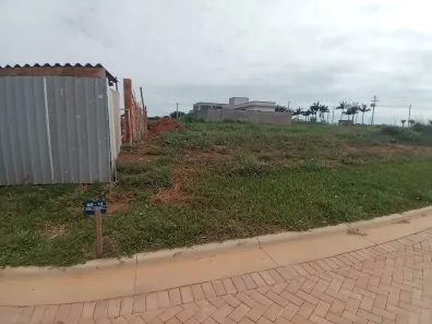 Terreno / Lote / Condomínio à venda, 681m² no Paranoá, Brasília