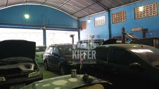 Galpão / Depósito / Armazém à venda, 300m² no Santa Rosa, Niterói