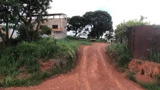 Terreno / Lote / Condomínio com 1 Quarto à venda, 600m² no Jardim São Fernando, Pouso Alegre
