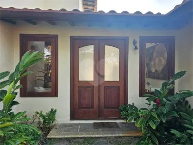 Casa de Condomínio com 4 Quartos para venda ou aluguel, 240m² no Rasa, Armação dos Búzios