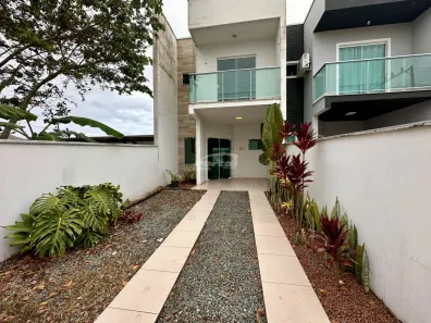 Casa com 2 Quartos para alugar, 72m² no Itacolomi, Balneário Piçarras