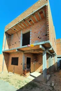 Sobrado com 3 Quartos à venda, 150m² no Parque Residencial Terras de Yucatan, Monte Mor