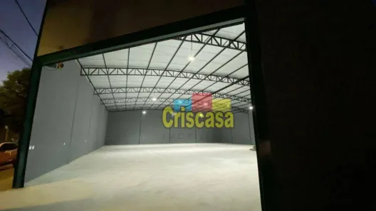 Galpão / Depósito / Armazém para alugar, 750m² no Cidade Praiana, Rio das Ostras
