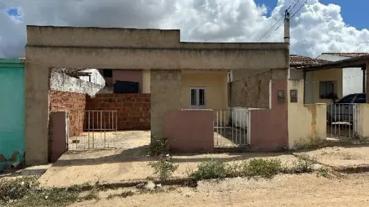 Casa com 2 Quartos à venda, 126m² no Centro, Glória do Goitá
