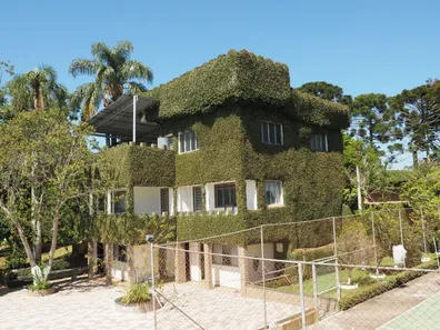 Fazenda / Sítio / Chácara com 8 Quartos à venda, 1200m² no Ibiúna, Ibiúna