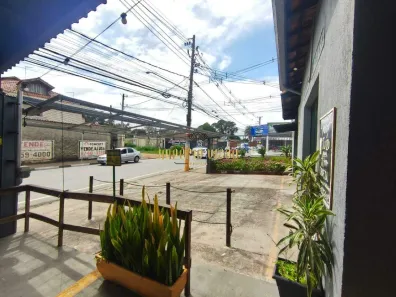 Casa Comercial para alugar, 195m² no Parque Santa Rosa, Suzano