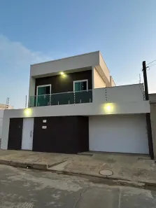 Sobrado com 5 Quartos à venda, 245m² no Felícia, Vitória da Conquista