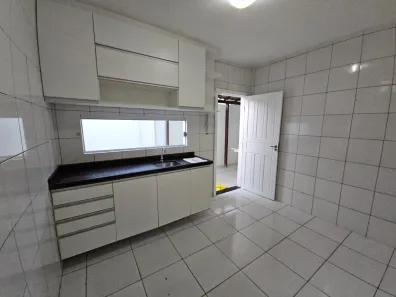 Casa de Condomínio com 3 Quartos para venda ou aluguel, 193m² no Pitangueiras, Lauro de Freitas