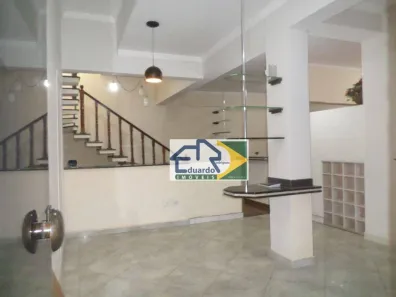 Casa Comercial para alugar, 137m² no Jardim Santa Helena, Suzano