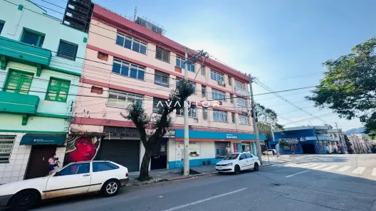 Prédio Inteiro com 13 Quartos à venda, 359m² no Centro, Santa Maria