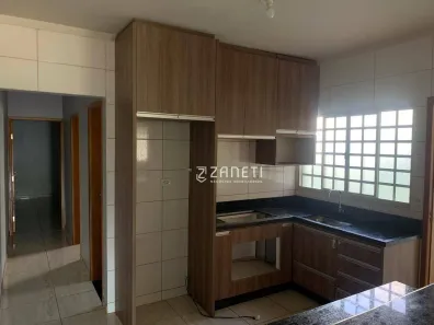 Casa com 2 Quartos para alugar, 70m² no Jardim Barcelona, Londrina