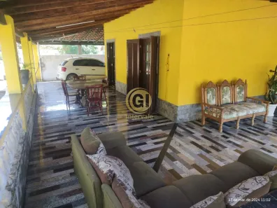 Fazenda / Sítio / Chácara com 3 Quartos à venda, 1500m² no Piracangaguá, Taubaté