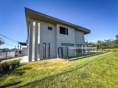 Casa de Condomínio com 4 Quartos à venda, 220m² no Jardins Nápoles, Senador Canedo