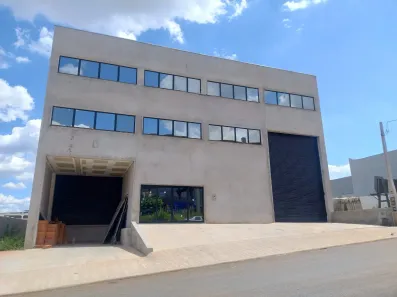 Galpão / Depósito / Armazém para venda ou aluguel, 1100m² no Jardim Marchissolo, Sumaré