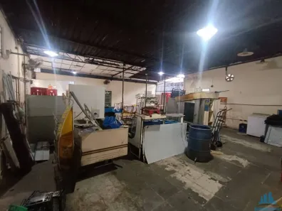 Galpão / Depósito / Armazém para alugar, 100m² no Santa Rosa, Niterói