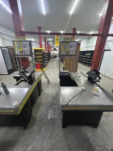 Loja / Salão / Ponto Comercial com 10 Quartos para venda ou aluguel, 650m² no Nova Aurora, Belford Roxo