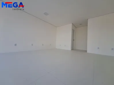 Loja / Salão / Ponto Comercial para alugar, 74m² no Luzardo Viana, Maracanaú
