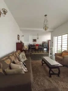 Casa com 6 Quartos à venda, 300m² no Centro, Guaratinguetá