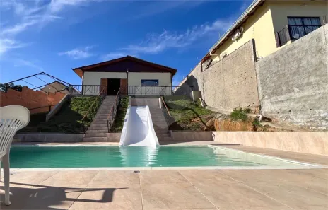 Fazenda / Sítio / Chácara com 3 Quartos à venda, 230m² no Jundiaquara, Araçoiaba da Serra