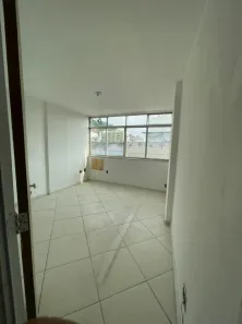 Kitnet com 1 Quarto para alugar, 45m² no Centro, São Gonçalo