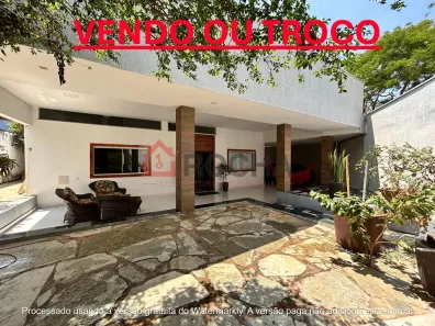 Casa de Condomínio com 5 Quartos à venda, 300m² no Região dos Lagos, Brasília