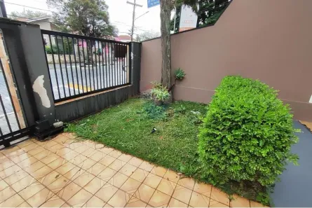 Loja / Salão / Ponto Comercial com 3 Quartos para alugar, 403m² no Centro, Atibaia