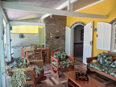 Casa com 3 Quartos para alugar, 260m² no Praia do Foguete, Cabo Frio