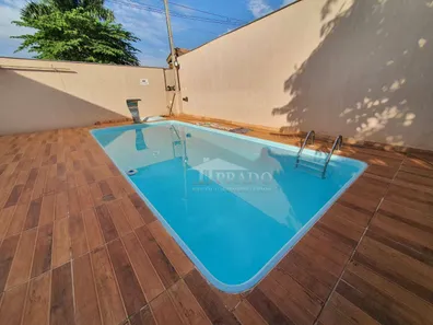 Fazenda / Sítio / Chácara com 3 Quartos à venda, 236m² no , Ibiporã