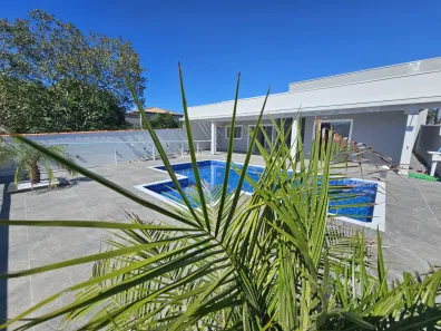 Fazenda / Sítio / Chácara com 3 Quartos à venda, 300m² no , Mairinque