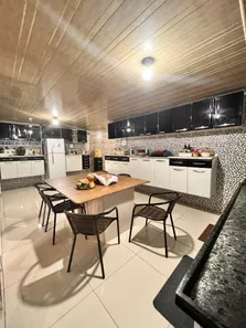 Casa com 6 Quartos à venda, 421m² no Betânia, Manaus